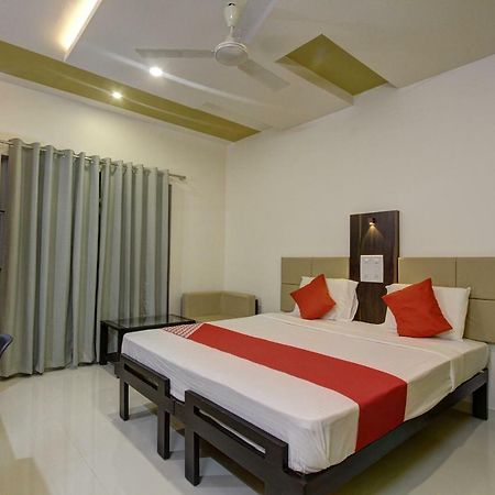 Oyo 39568 Alekha Gateway Hotel Sirsi Eksteriør billede