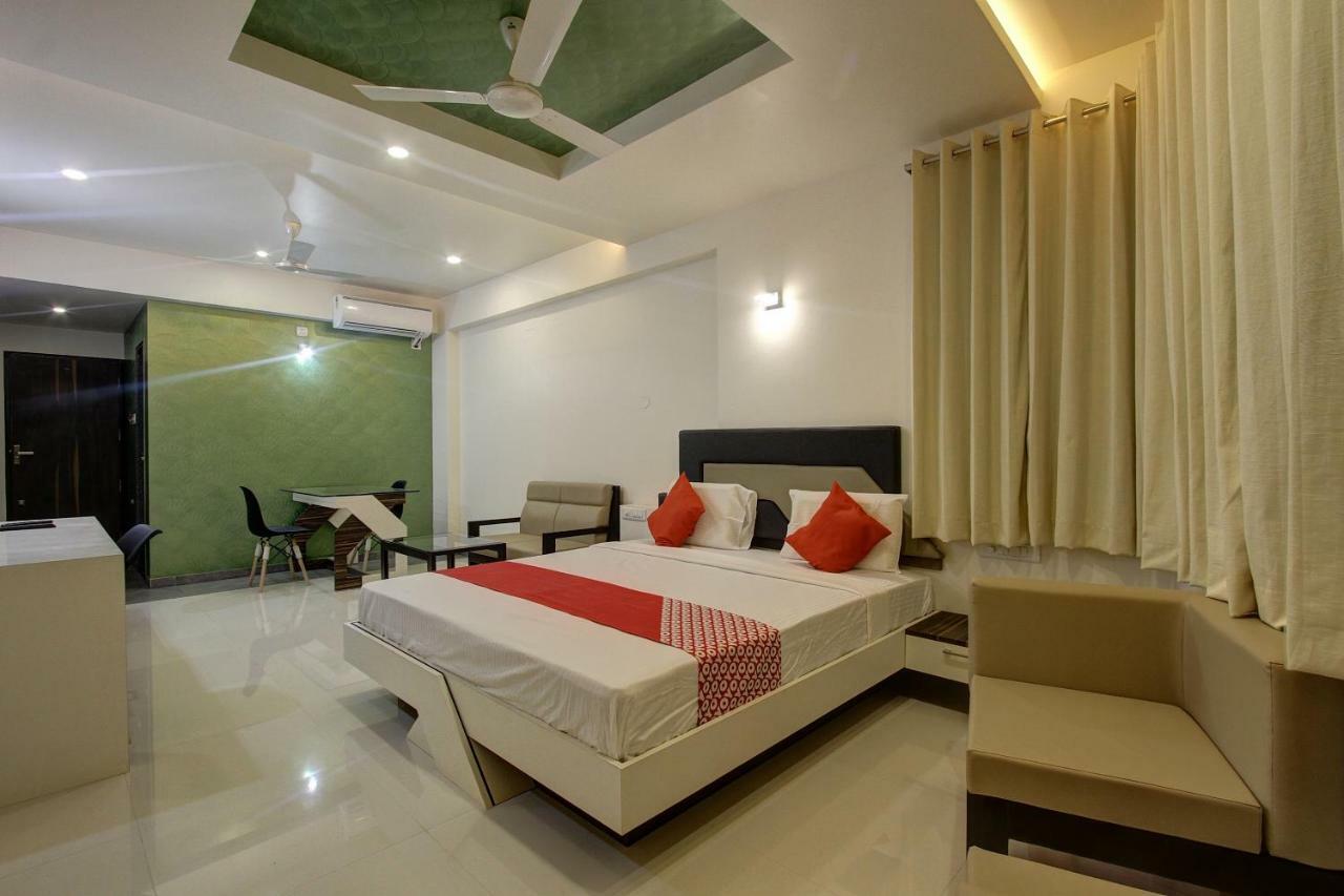 Oyo 39568 Alekha Gateway Hotel Sirsi Eksteriør billede