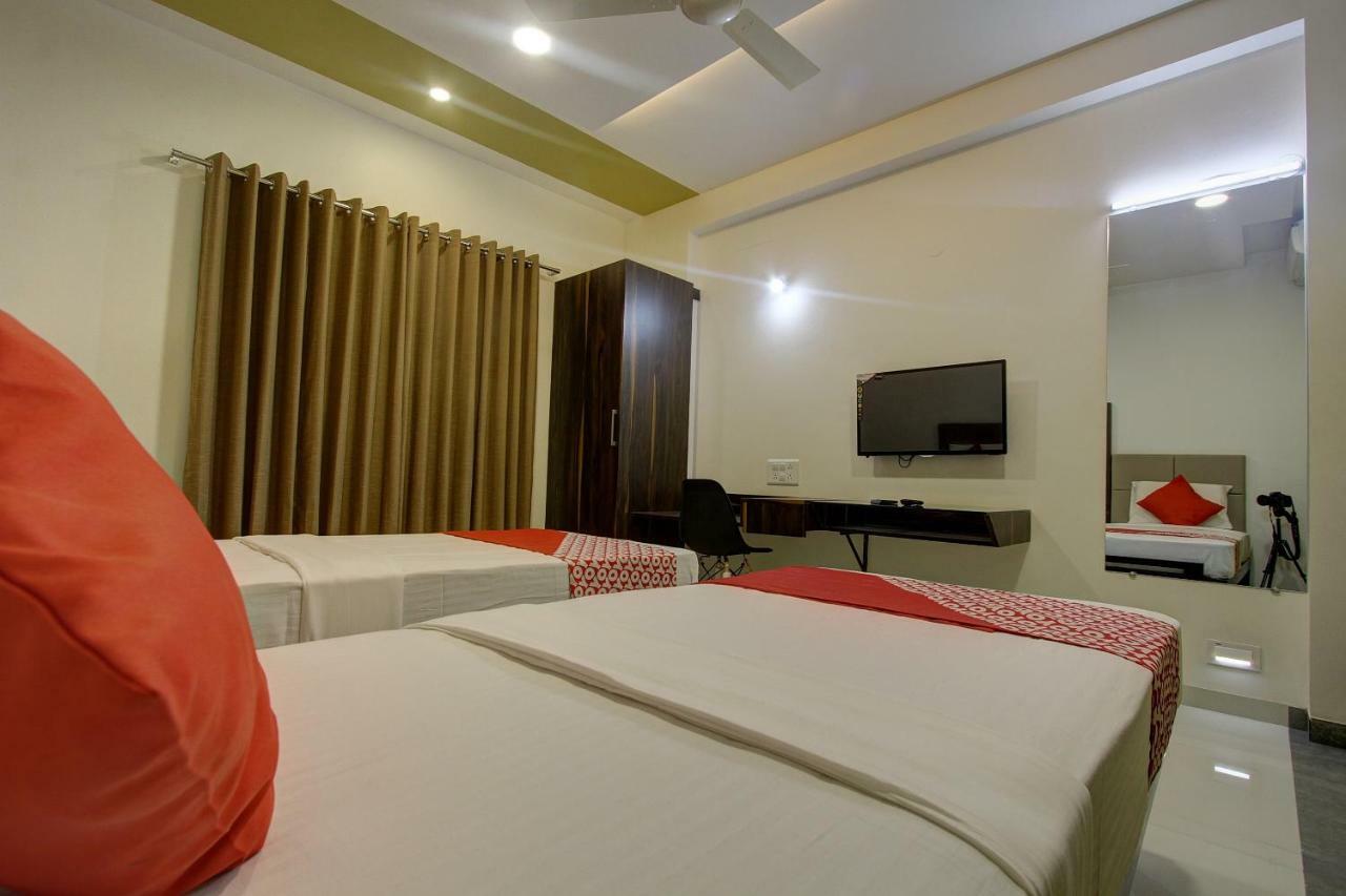 Oyo 39568 Alekha Gateway Hotel Sirsi Eksteriør billede