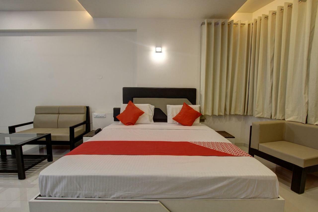 Oyo 39568 Alekha Gateway Hotel Sirsi Eksteriør billede