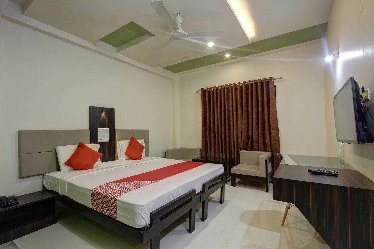 Oyo 39568 Alekha Gateway Hotel Sirsi Eksteriør billede
