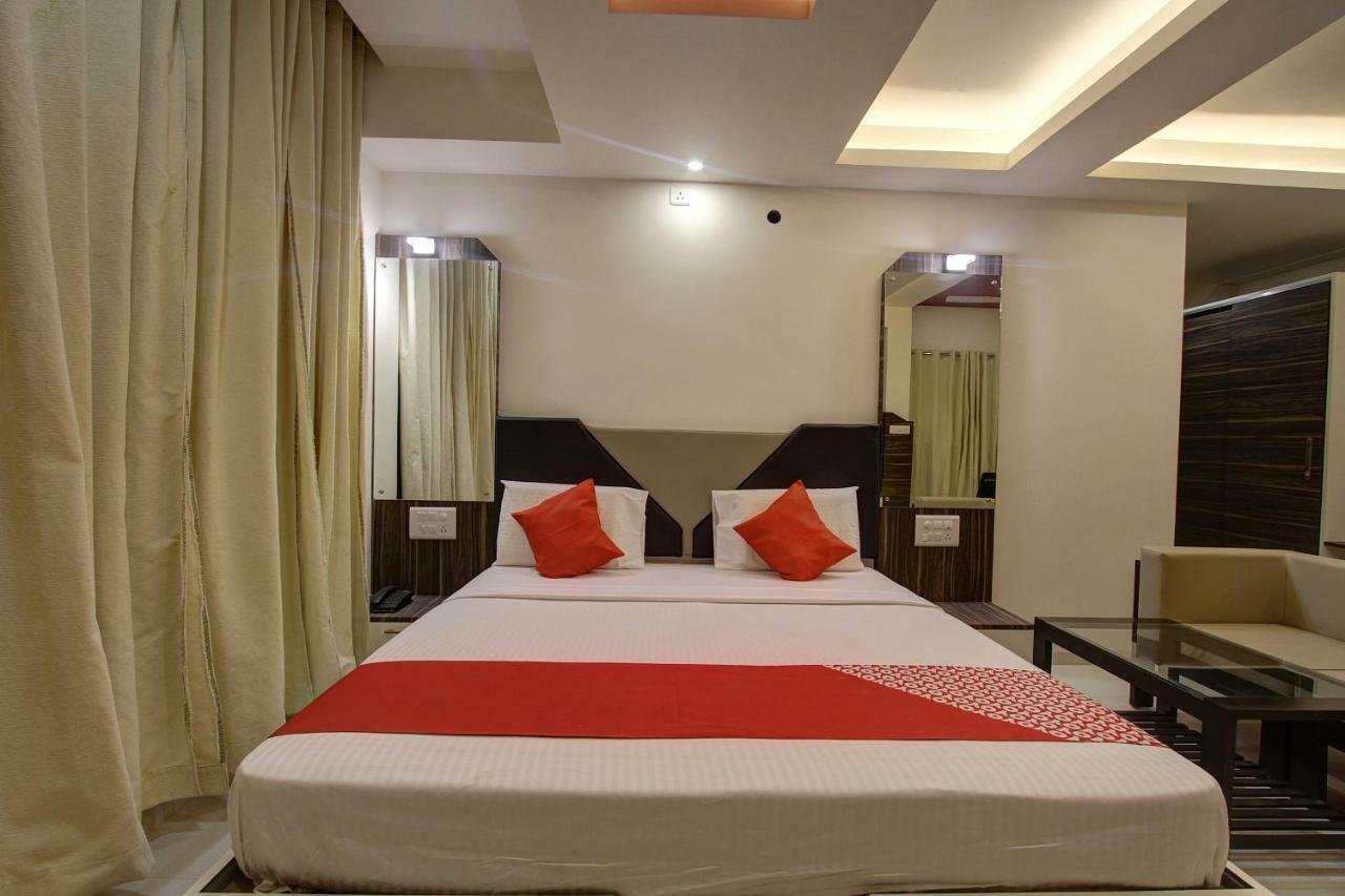 Oyo 39568 Alekha Gateway Hotel Sirsi Eksteriør billede